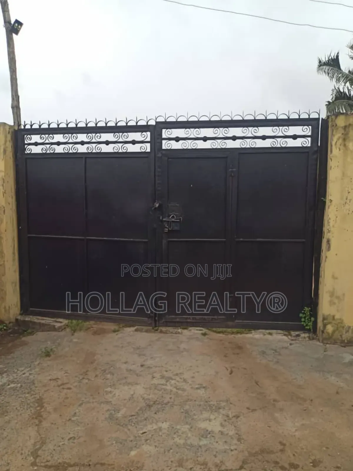 4bdrm Bungalow in Teachers Estate, Obafemi-Owode for sale in Obafemi-Owode