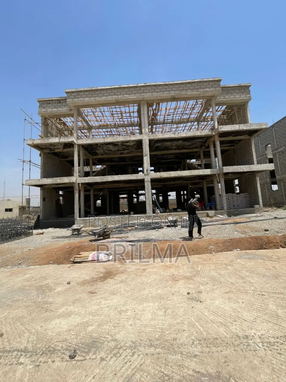 5bdrm Duplex in Life Camp for sale in Life Camp