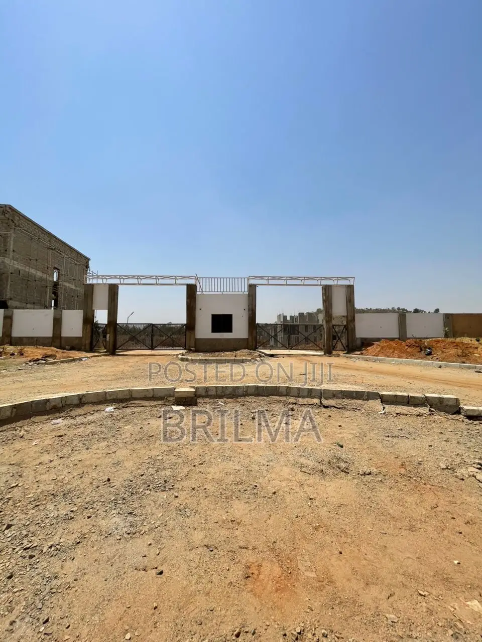 5bdrm Duplex in Life Camp for sale in Life Camp
