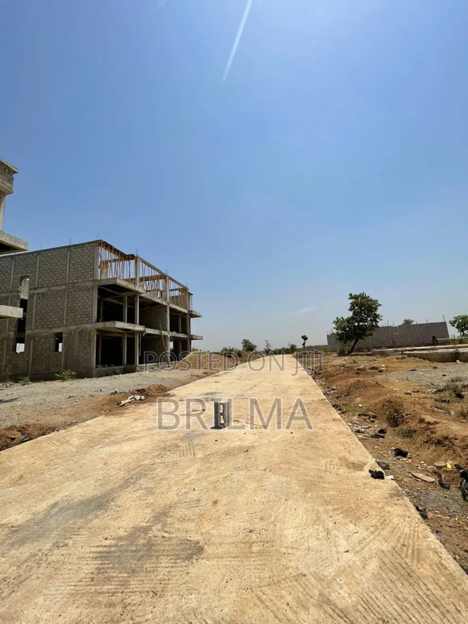 5bdrm Duplex in Life Camp for sale in Life Camp