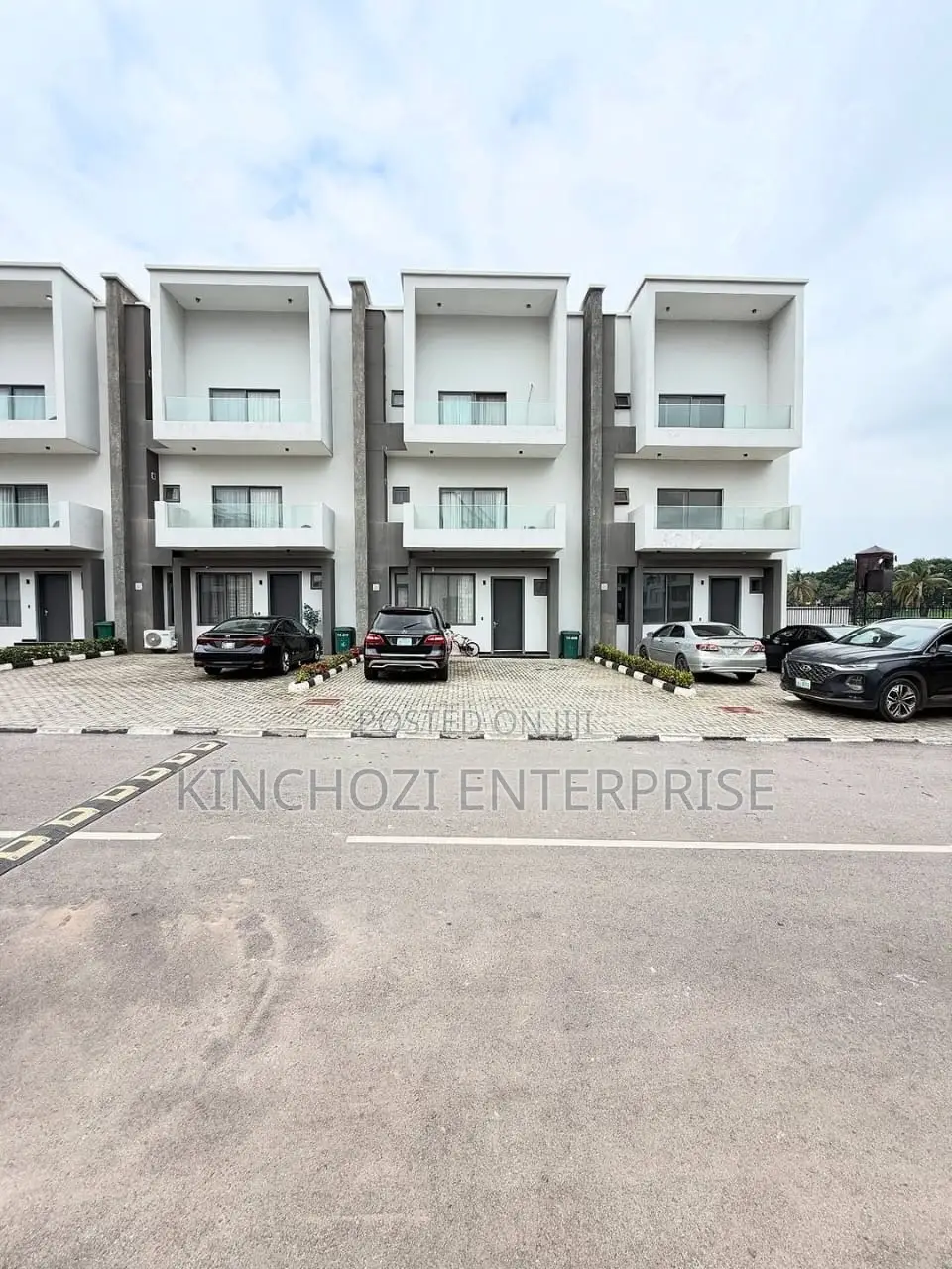 3bdrm Duplex in Rockvale Manors, Zone B for rent in Zone B