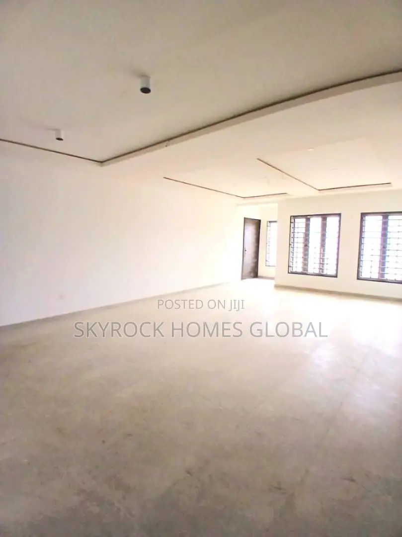 4bdrm Apartment in Lekki Phase 1 for rent in Lekki Phase 1
