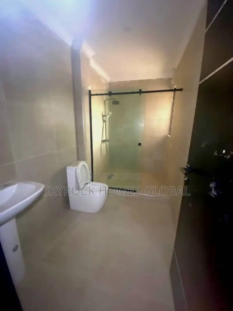 4bdrm Apartment in Lekki Phase 1 for rent in Lekki Phase 1