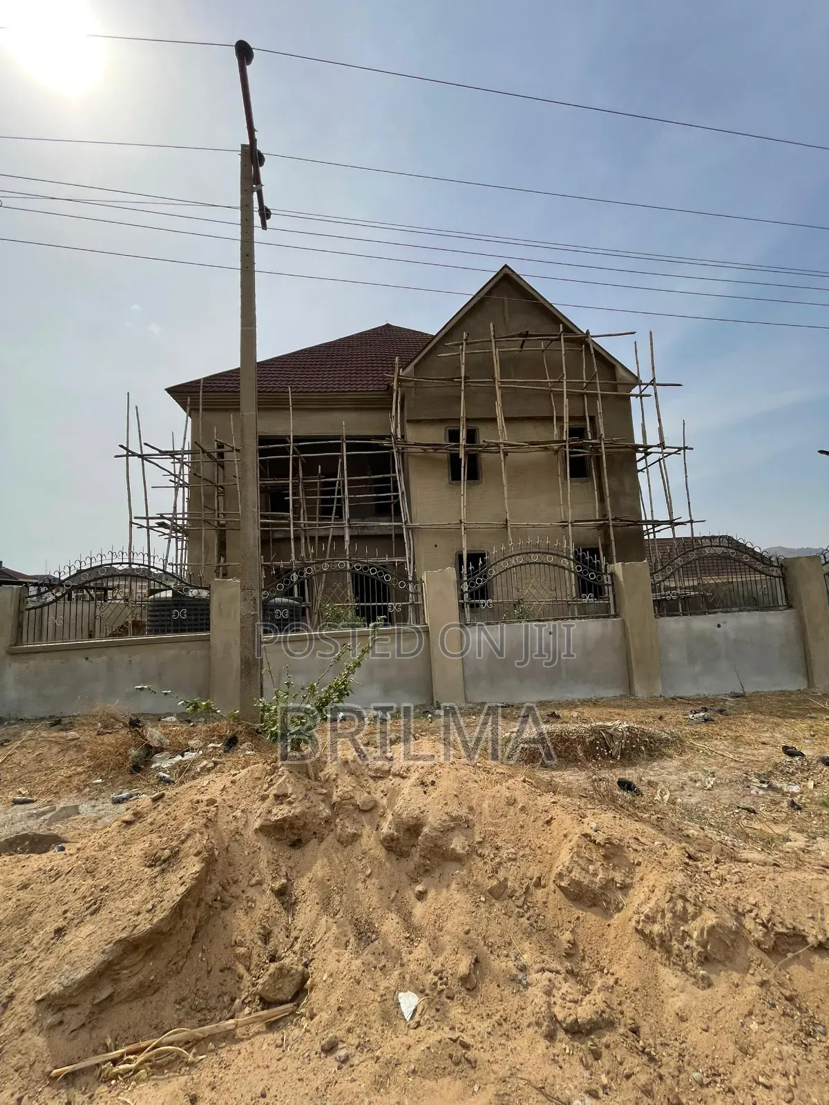 6bdrm Duplex in Life Camp for sale in Life Camp