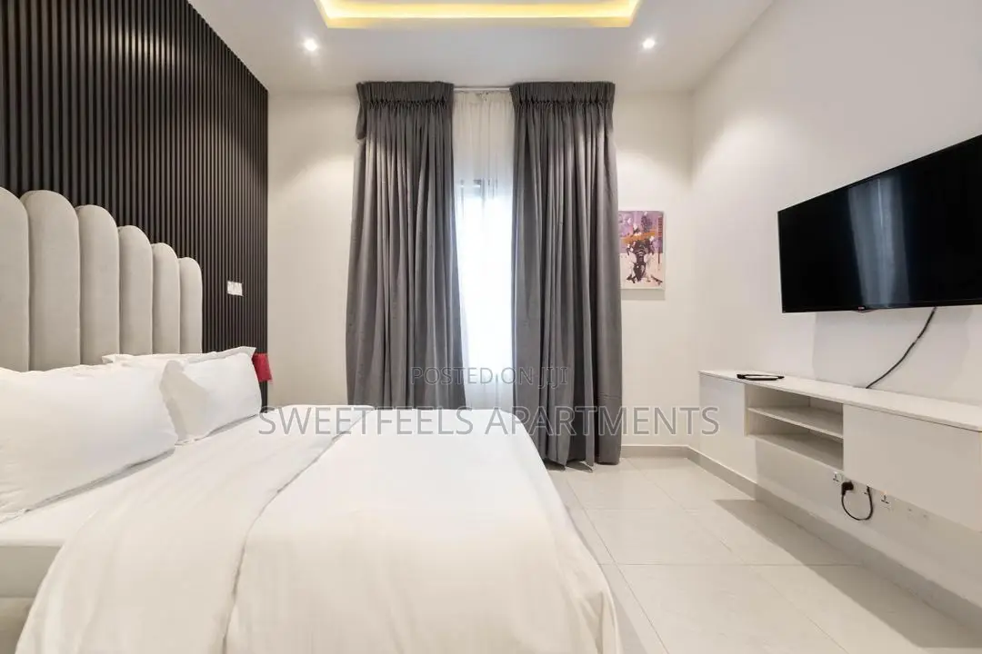 2 Bedroom Apartment With •Rooftop Pool in Lekki Phase 1