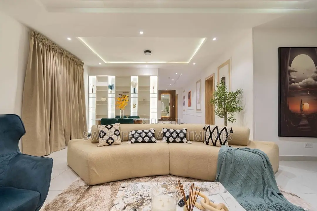 2 Bedroom Apartment With •Rooftop Pool in Lekki Phase 1