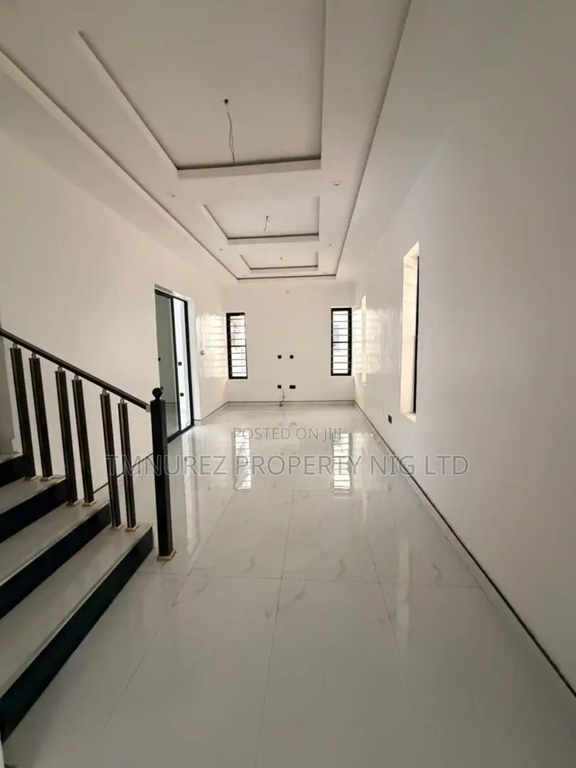 6bdrm Duplex in Opic Isheri for sale in Magodo Isheri