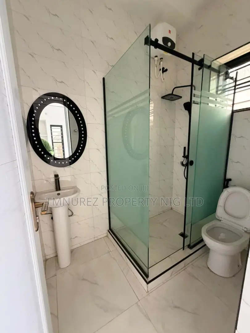 6bdrm Duplex in Opic Isheri for sale in Magodo Isheri