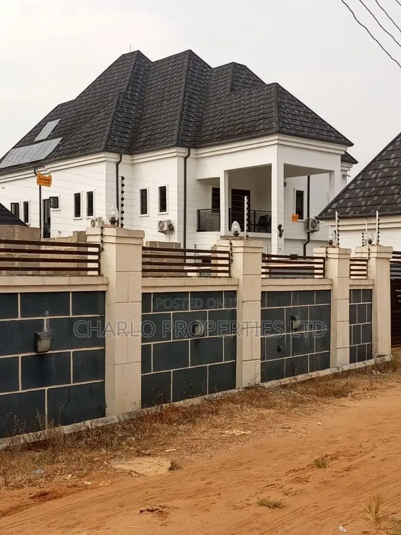Furnished 6bdrm Duplex in Benin City for sale in Benin City