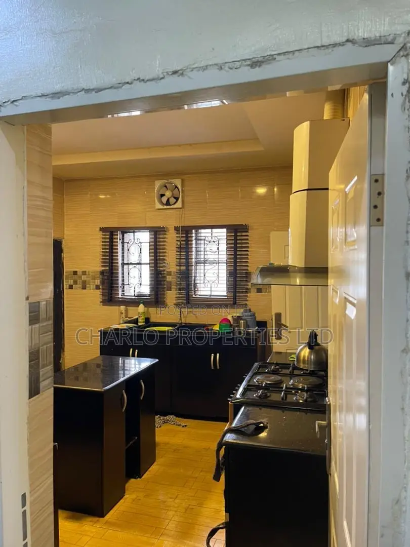 Furnished 6bdrm Duplex in Benin City for sale in Benin City