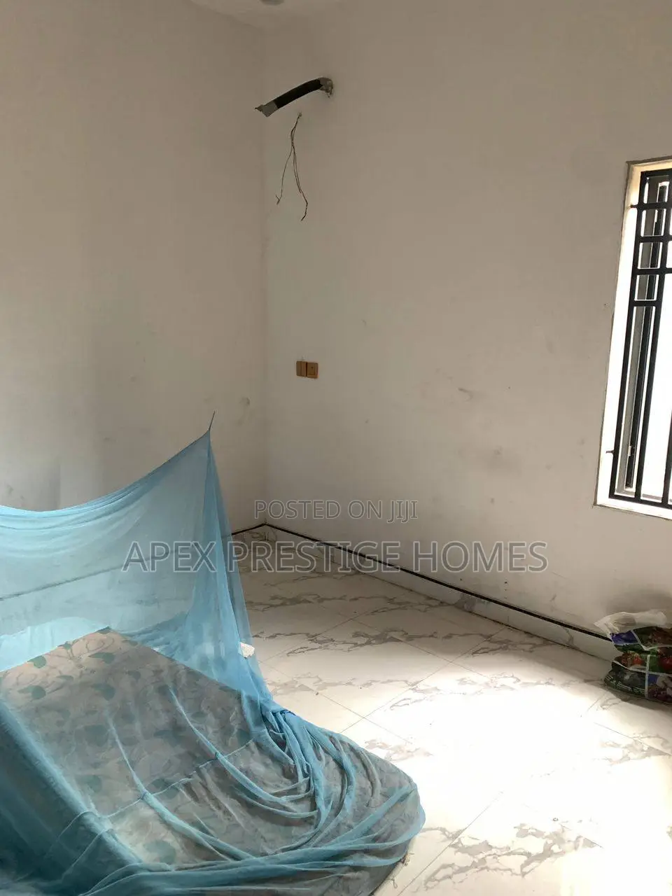 2bdrm Apartment in Bode Thomas for sale in Bode Thomas