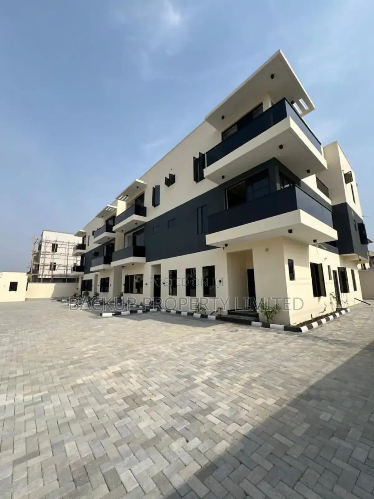3bdrm Duplex in Abraham Adesanya Estate for sale in Abraham Adesanya Estate