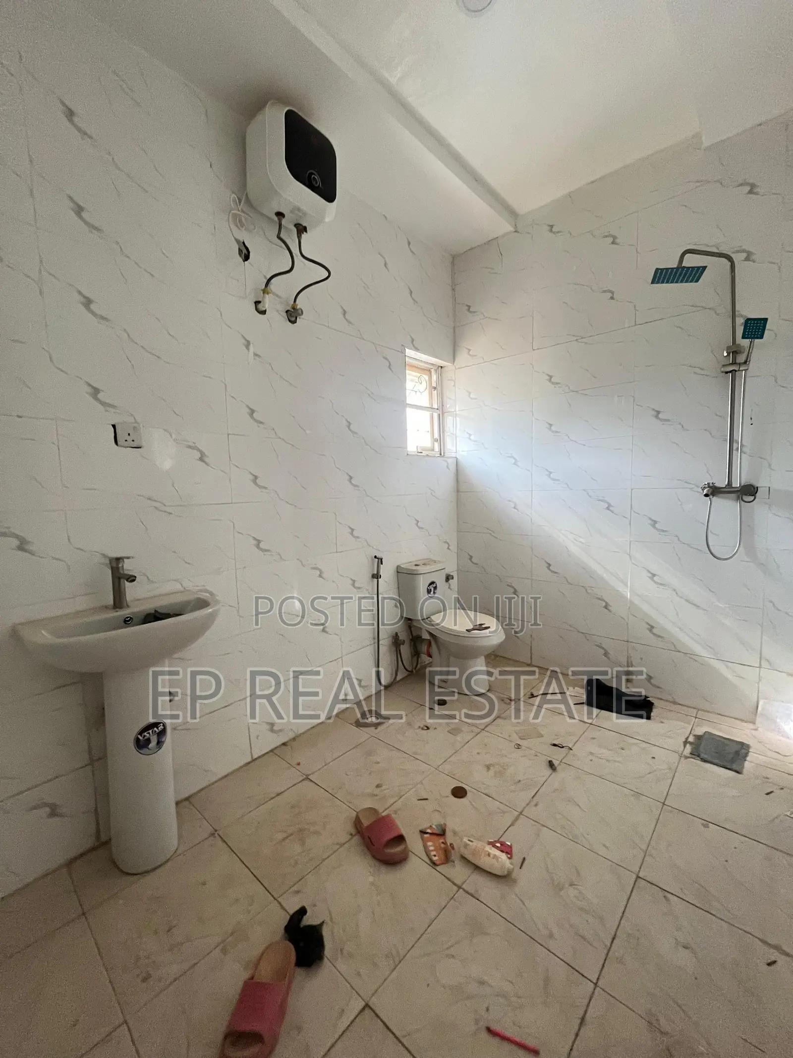 4bdrm House in Lugbe District for sale in Lugbe District