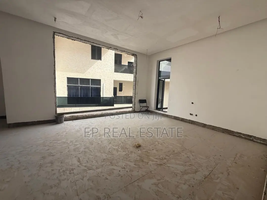 5bdrm Duplex in Maitama for sale in Maitama
