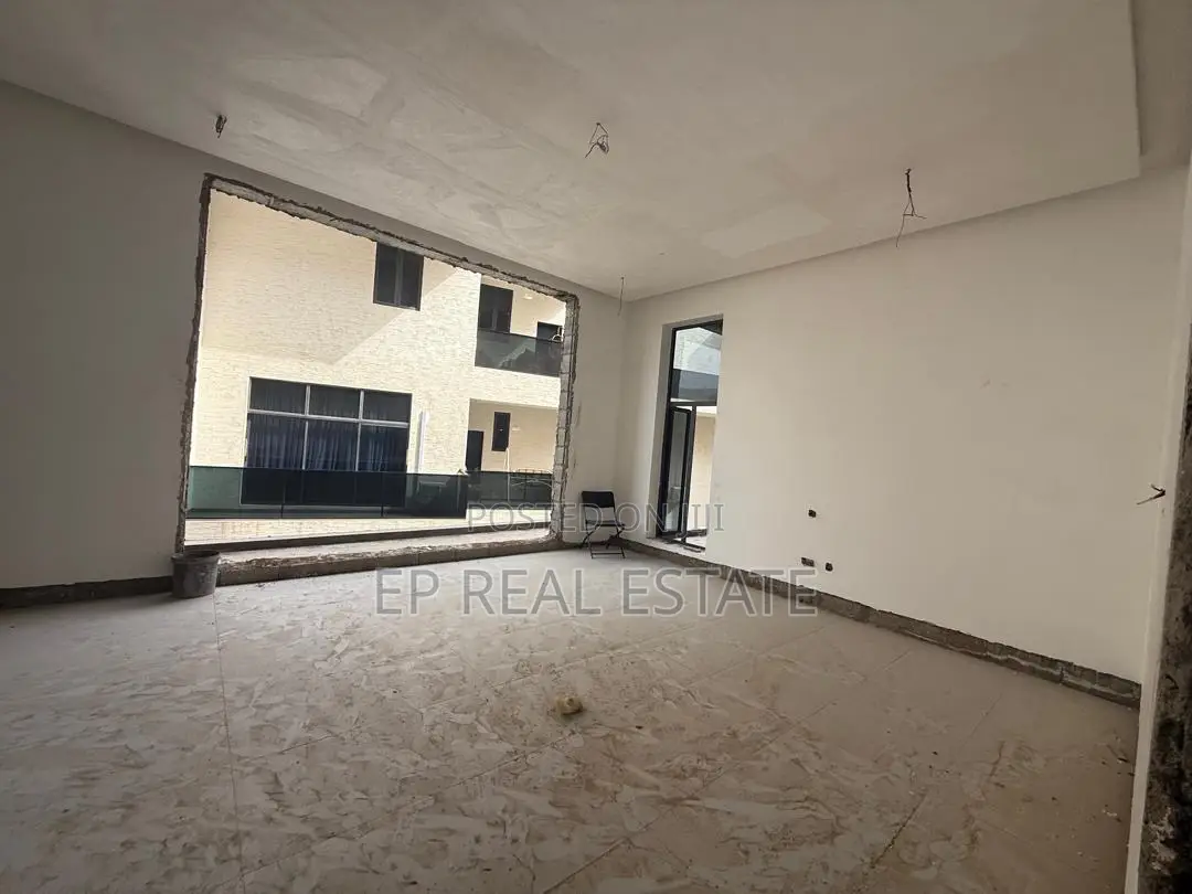 5bdrm Duplex in Maitama for sale in Maitama