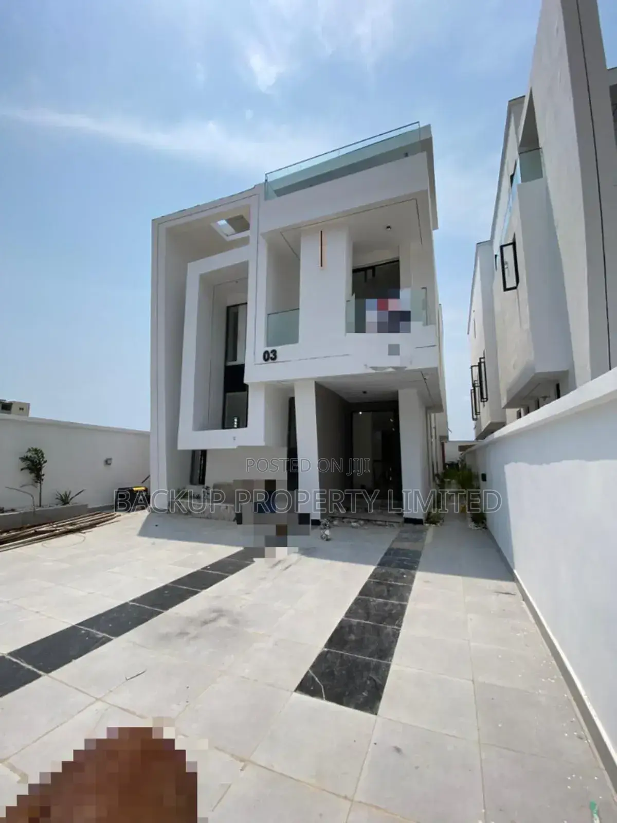 5bdrm Duplex in Lekki Phase 1 for sale in Lekki Phase 1