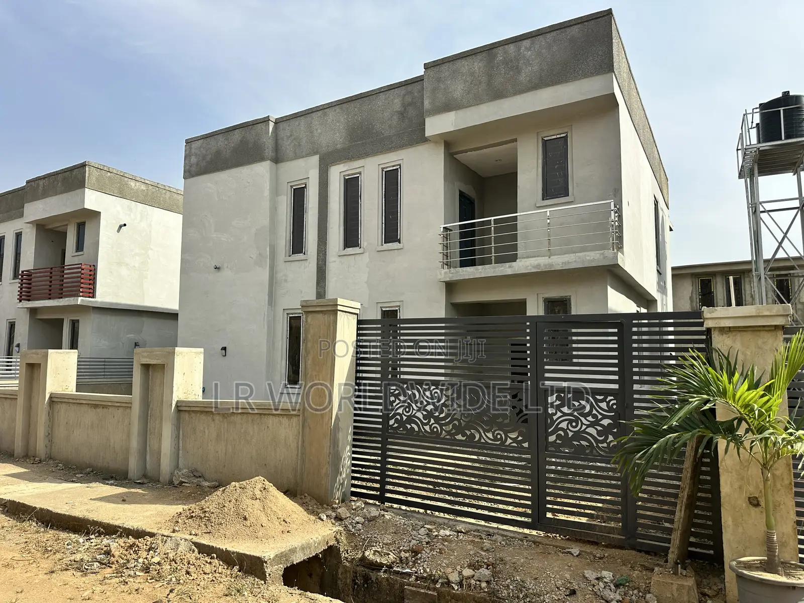 4bdrm Duplex in Apo District for sale in Apo District