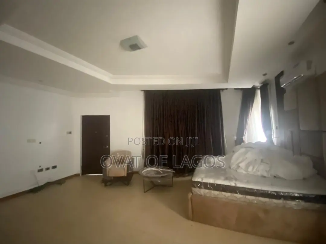 4bdrm Duplex in Lekki Phase 1 for rent in Lekki Phase 1