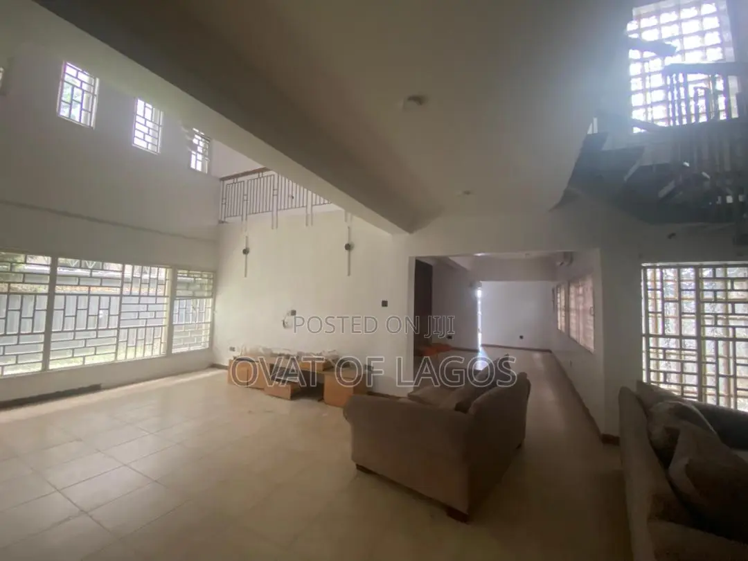 4bdrm Duplex in Lekki Phase 1 for rent in Lekki Phase 1