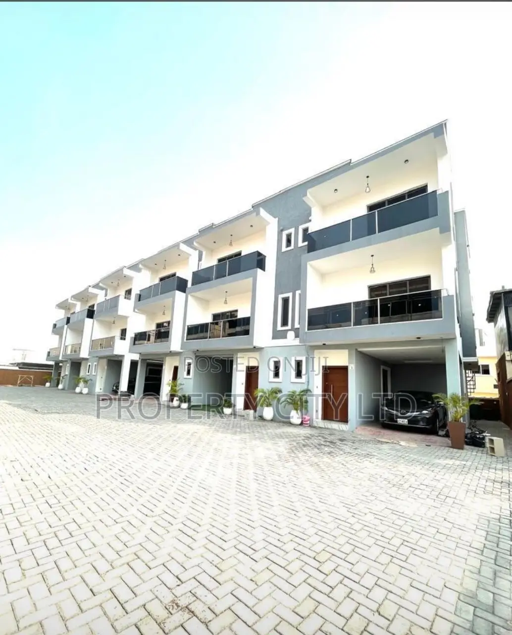 4bdrm Townhouse/Terrace in Ikate for sale in Ikate