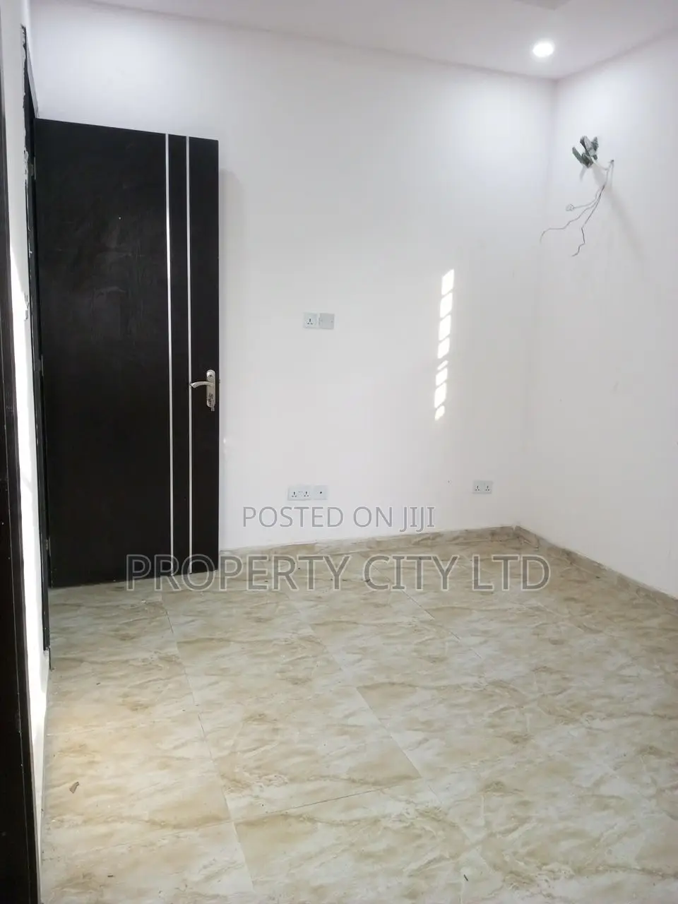4bdrm Townhouse/Terrace in Ikate for sale in Ikate