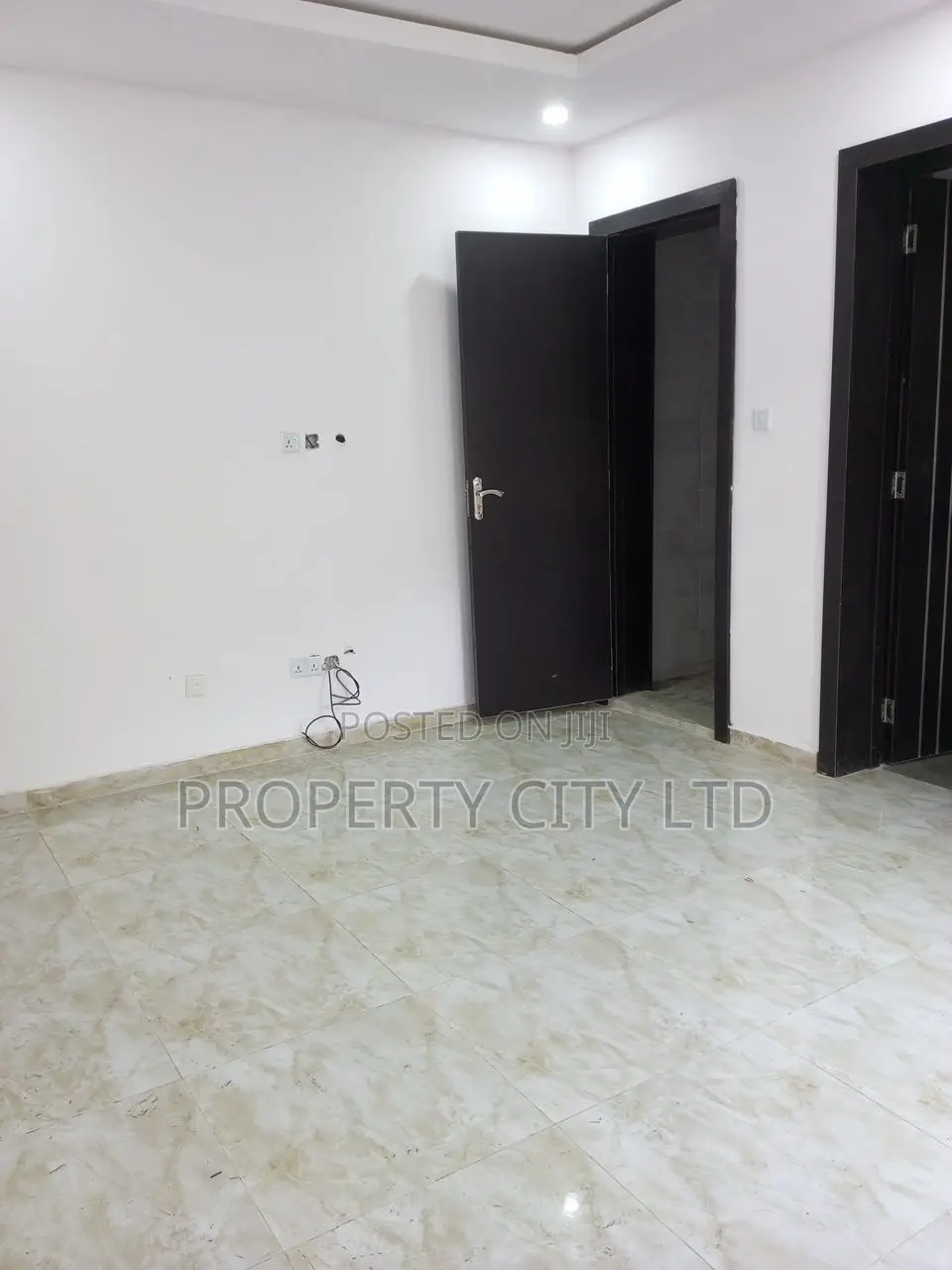 4bdrm Townhouse/Terrace in Ikate for sale in Ikate