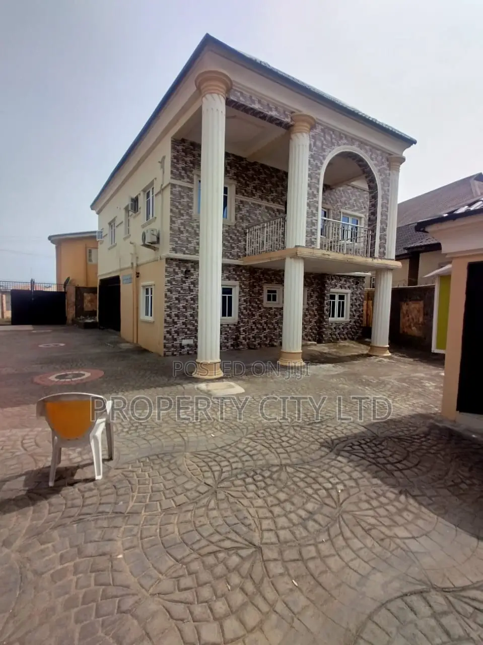 12bdrm Mansion in Alogba Estate And, Ibeshe / Ikorodu for sale in Ibeshe / Ikorodu