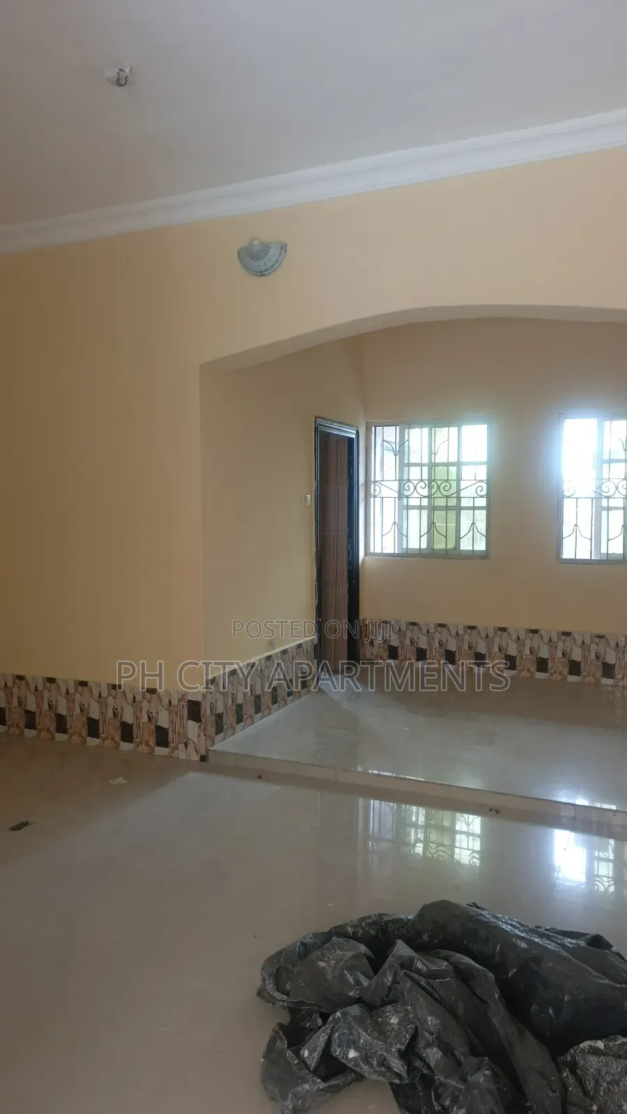 3bdrm Block of Flats in Eliozu for sale in Eliozu
