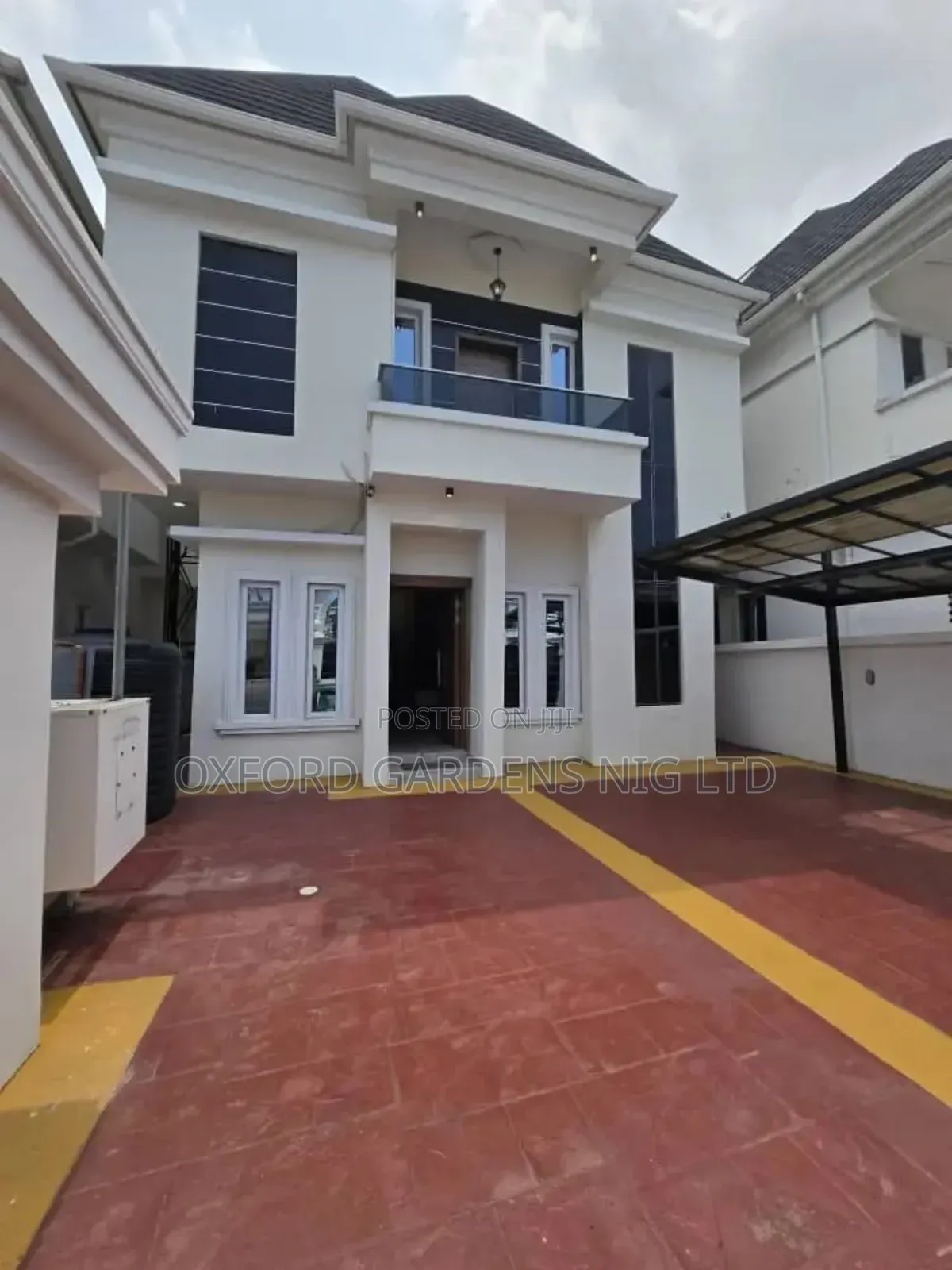 4bdrm Duplex in Bera Estate, Chevron for sale in Chevron