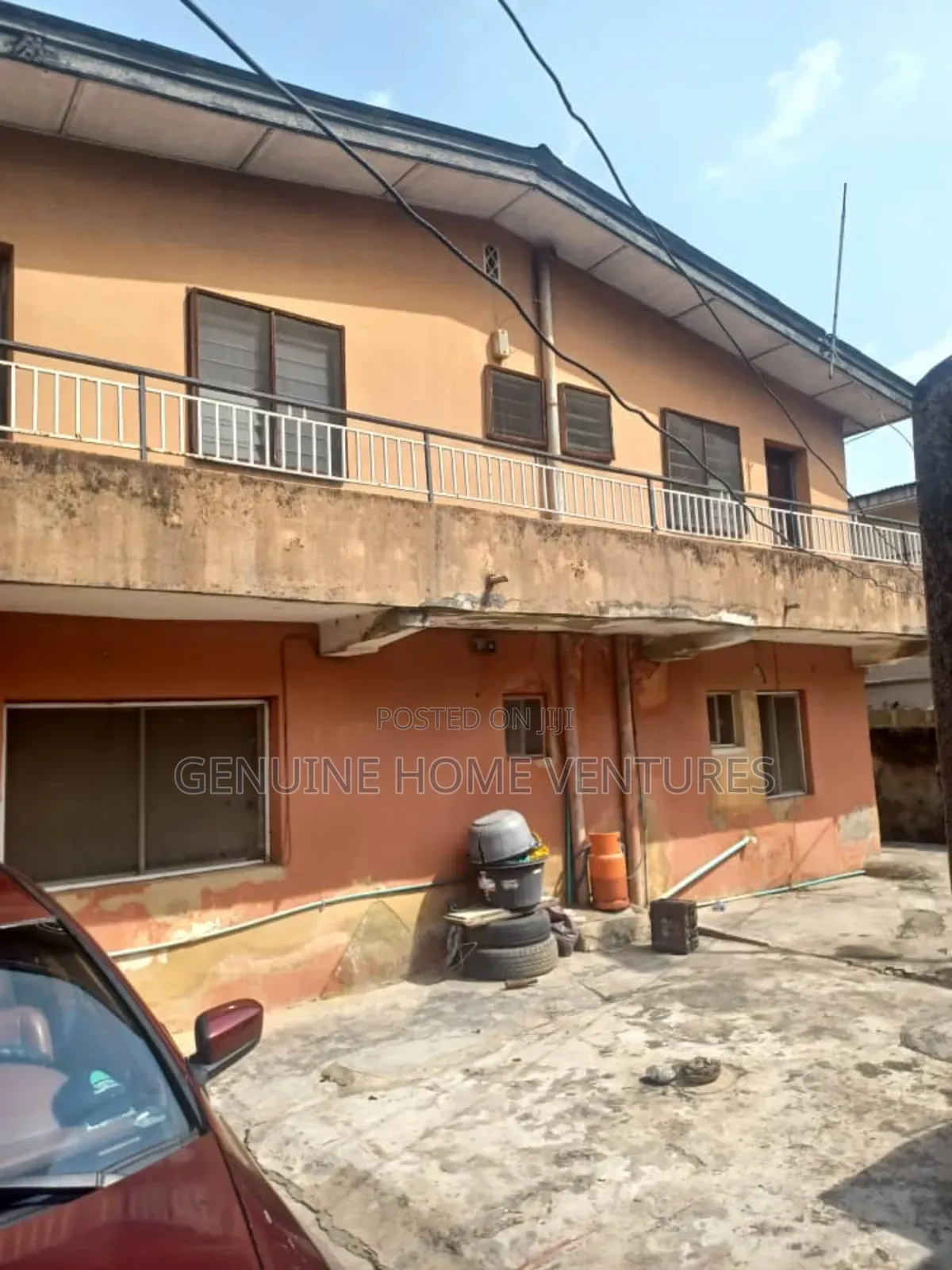 12bdrm Block of Flats in Aguda / Surulere for sale in Aguda / Surulere