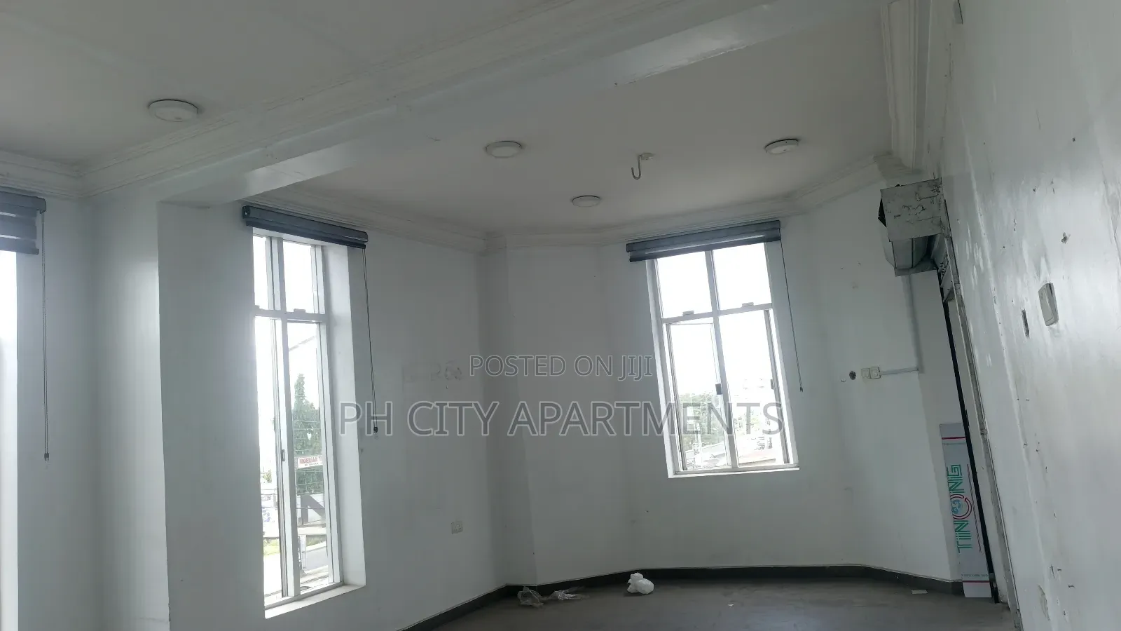 Showroom/Shop in GRA Phase 2 / Port-Harcourt