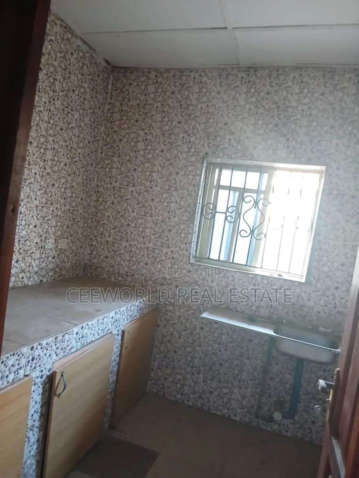 4bdrm Bungalow in Arapaja Estate, Odo Ona for rent in Odo Ona