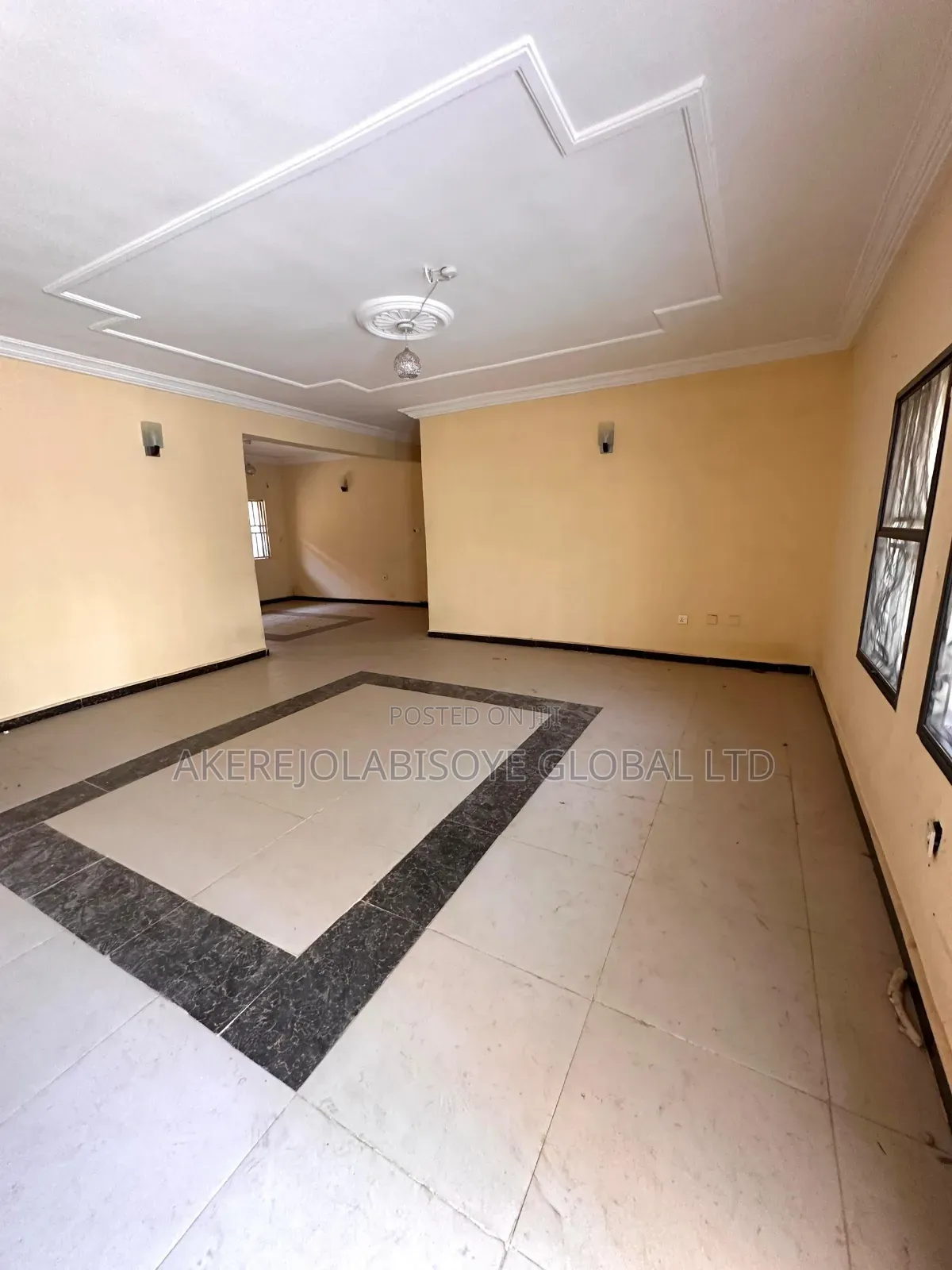 3bdrm Apartment in Gwarinpa Main, Life Camp for rent in Life Camp