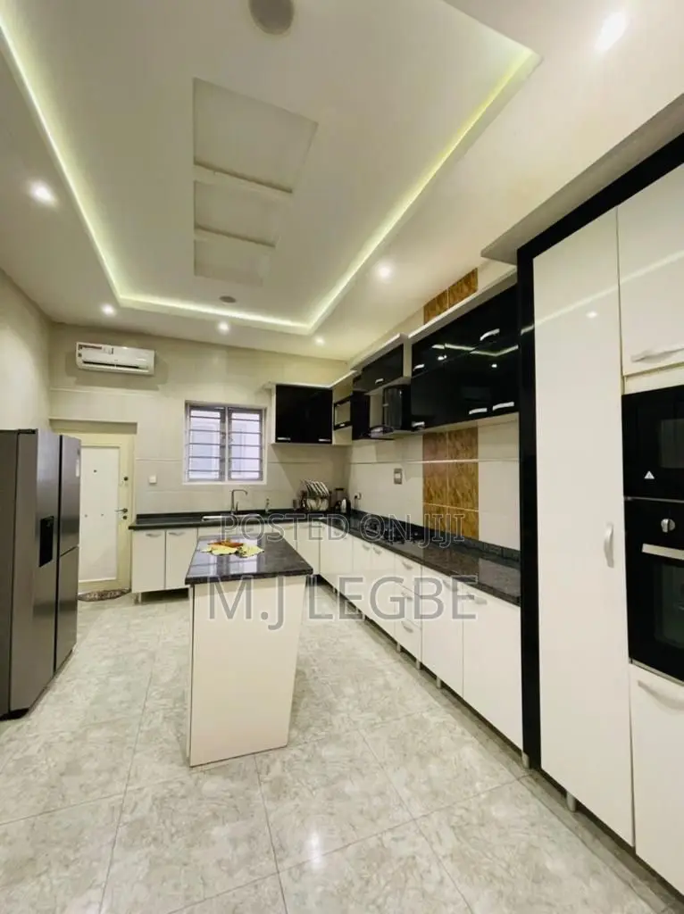 Furnished 5bdrm Duplex in Ologolo, Lekki for sale in Lekki