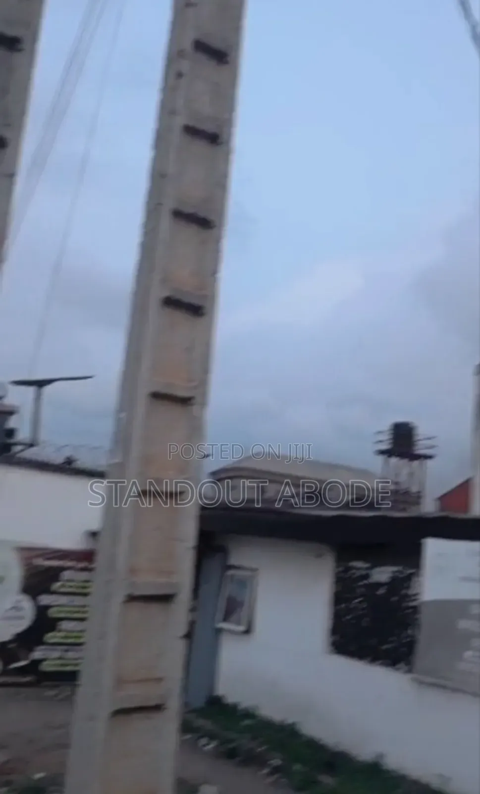 668sqm of Land With a Storey Building Urgently in CHallenge / Mushin