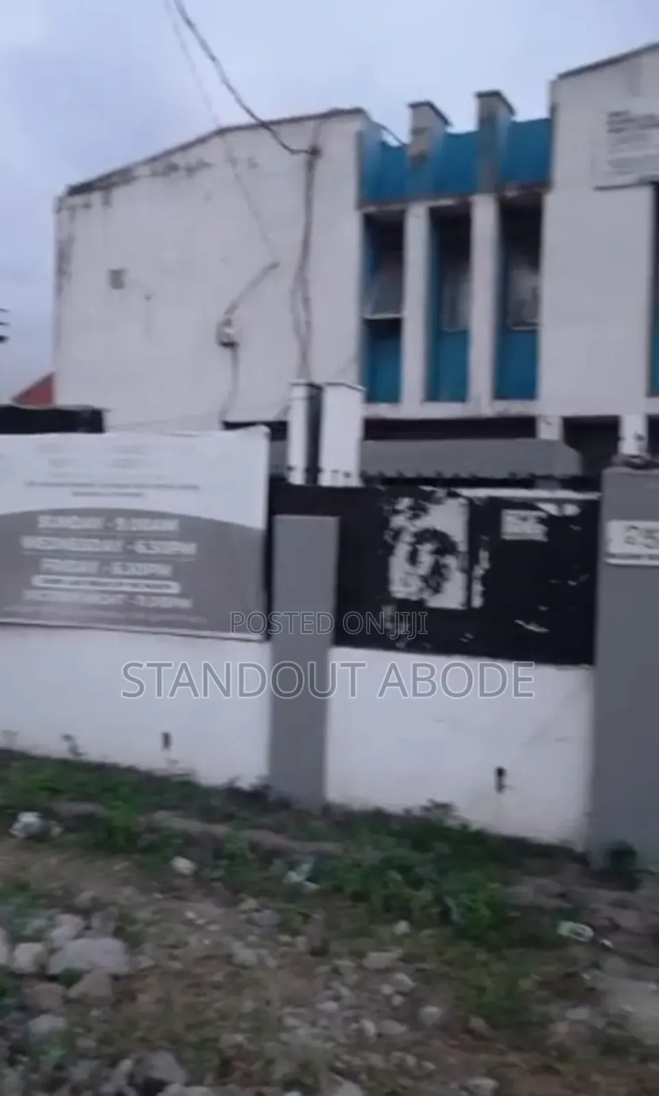 668sqm of Land With a Storey Building Urgently in CHallenge / Mushin