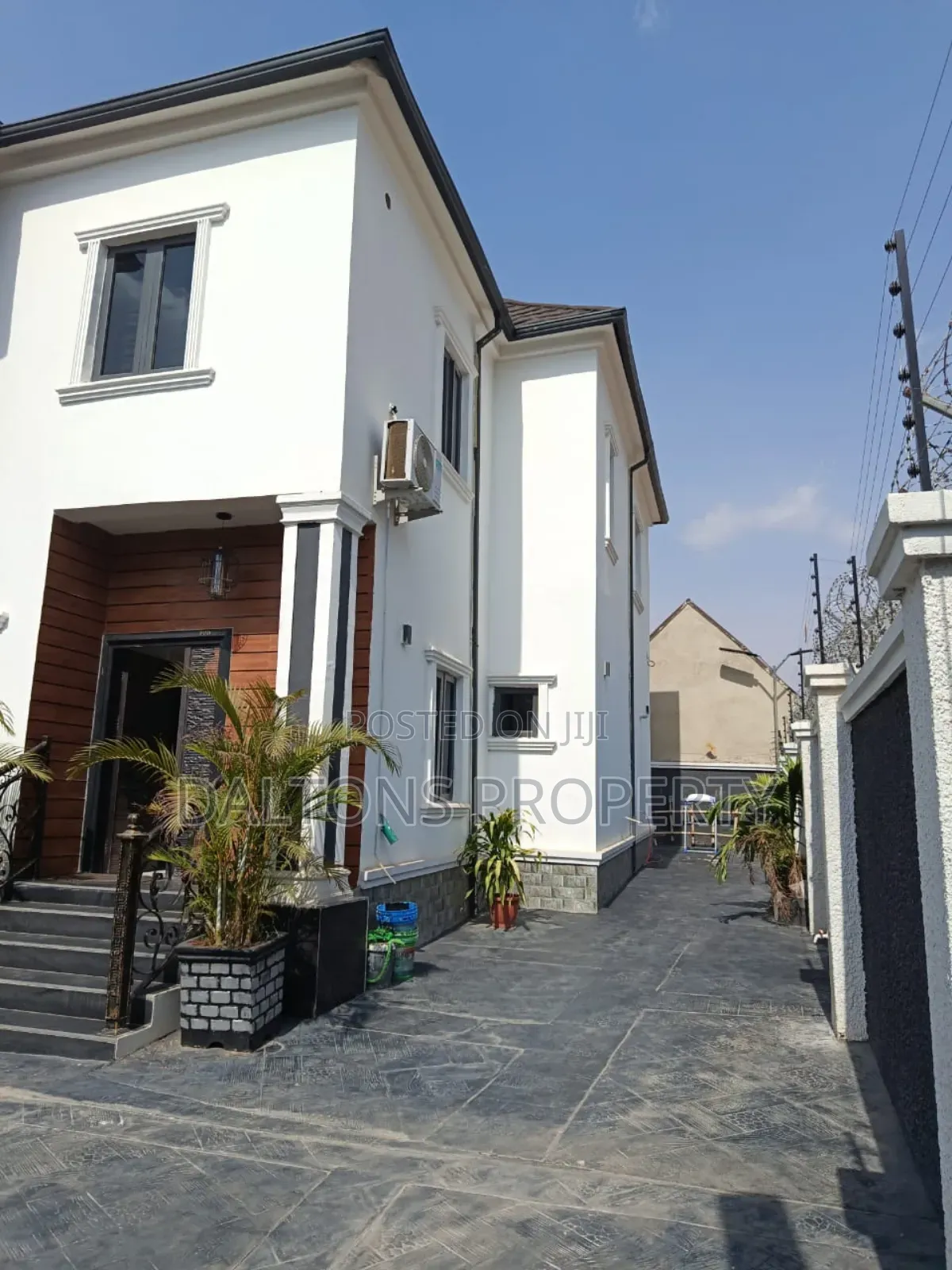 4bdrm Duplex in Sally Homes, Sabon Lugbe for sale in Sabon Lugbe