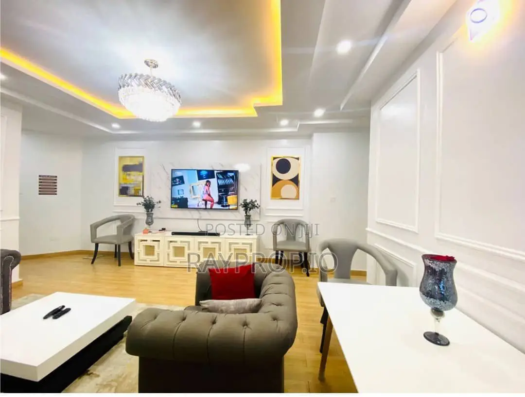 11f9f6xf - 3 Bedroom Shortlet in Maryland Ikeja in Agidingbi