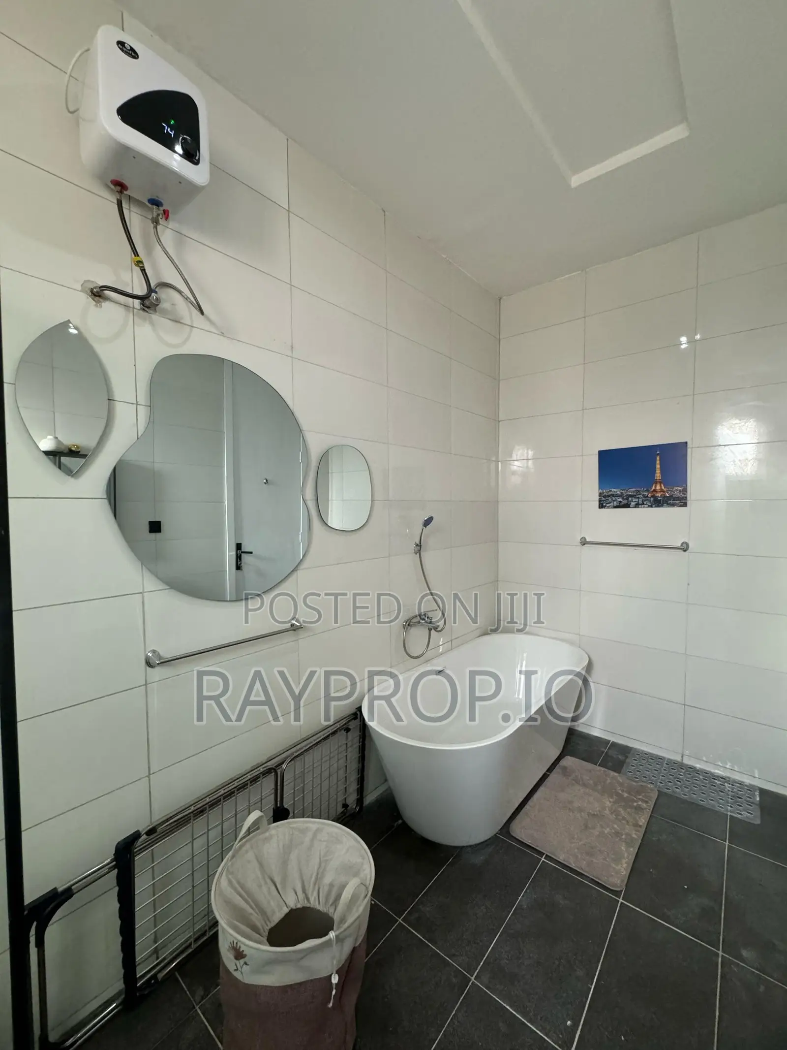 165b6bnp - 3 Bedroom Shortlet in Lekki Phase 1 in Lekki Phase 1