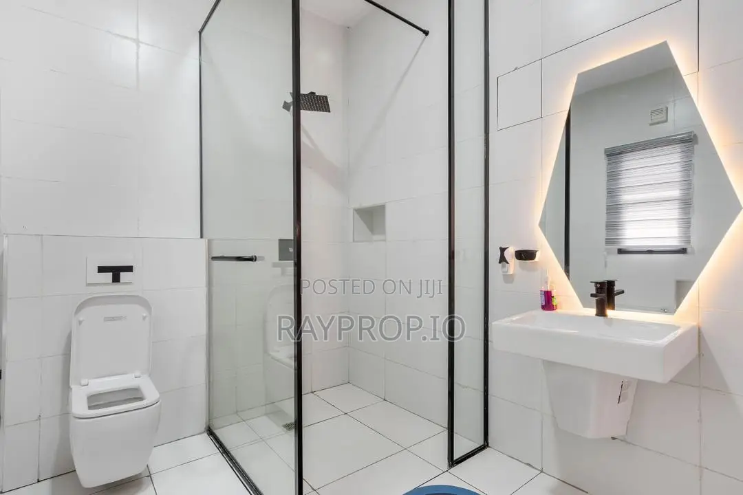 14f2d0zp - 4 Bedroom Shortlet in Lekki Phase 1 in Lekki Phase 1