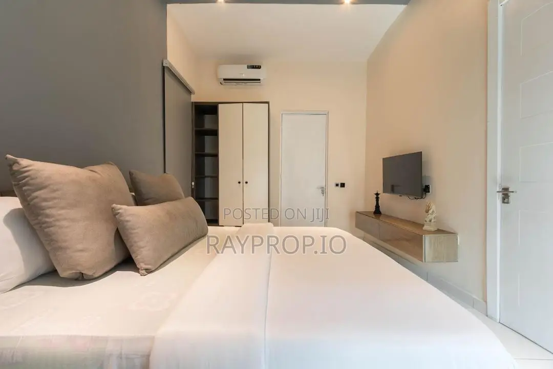 14f2d0zp - 4 Bedroom Shortlet in Lekki Phase 1 in Lekki Phase 1