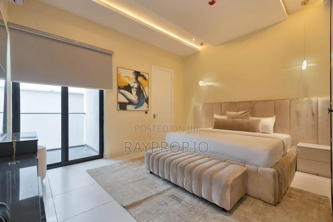 14f2d0zp - 4 Bedroom Shortlet in Lekki Phase 1 in Lekki Phase 1