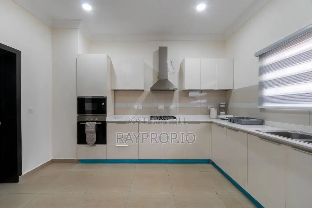 1203dfax - 3 Bedroom Shortlet in Ikate Lekki in Ikate