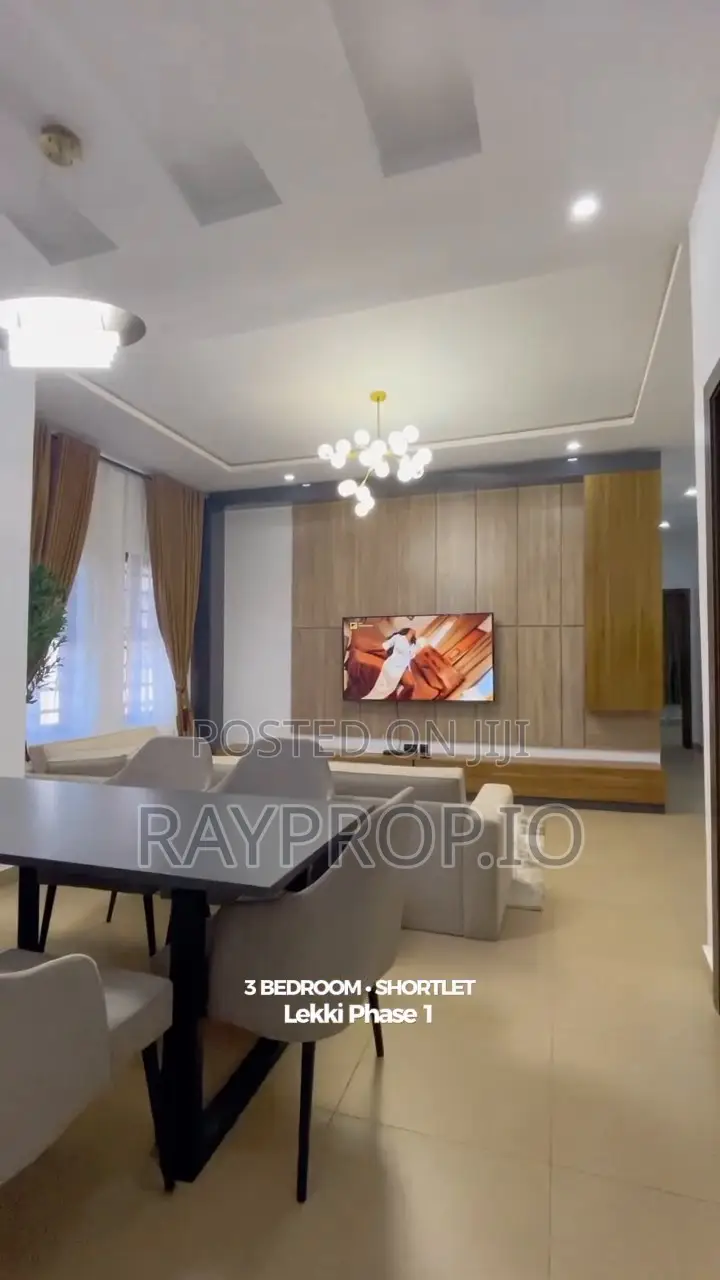 19483etk - 3 Bedroom Shortlet in Lekki Phase 1 in Lekki Phase 1