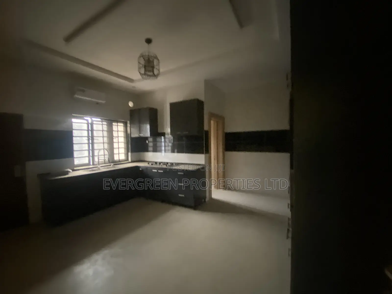 5bdrm Penthouse in Lere Adigun, Basorun for rent in Basorun