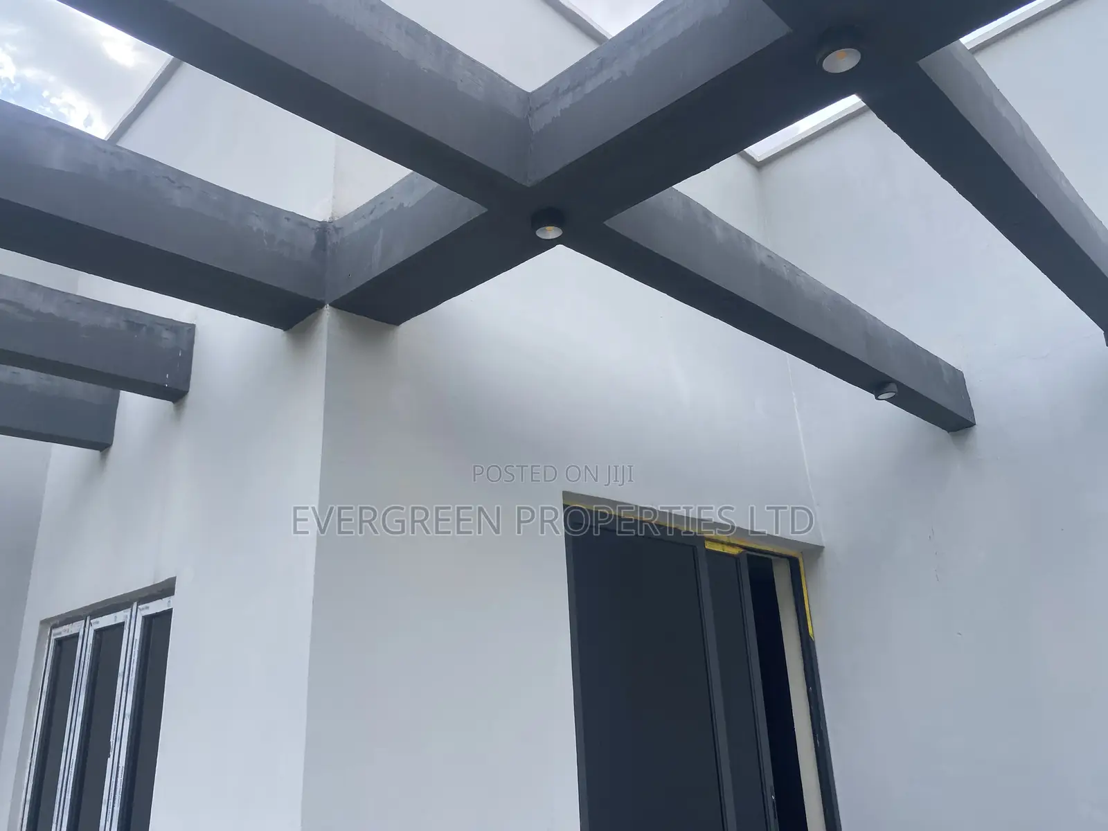 5bdrm Penthouse in Lere Adigun, Basorun for rent in Basorun
