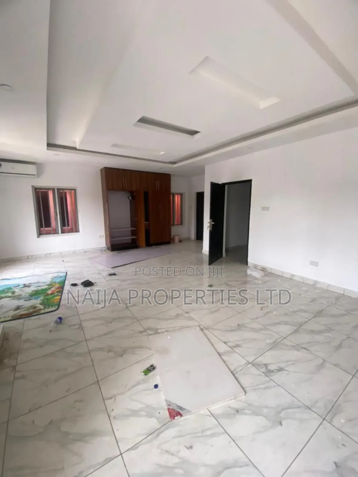 5bdrm Duplex in Osapa London for sale in Osapa london