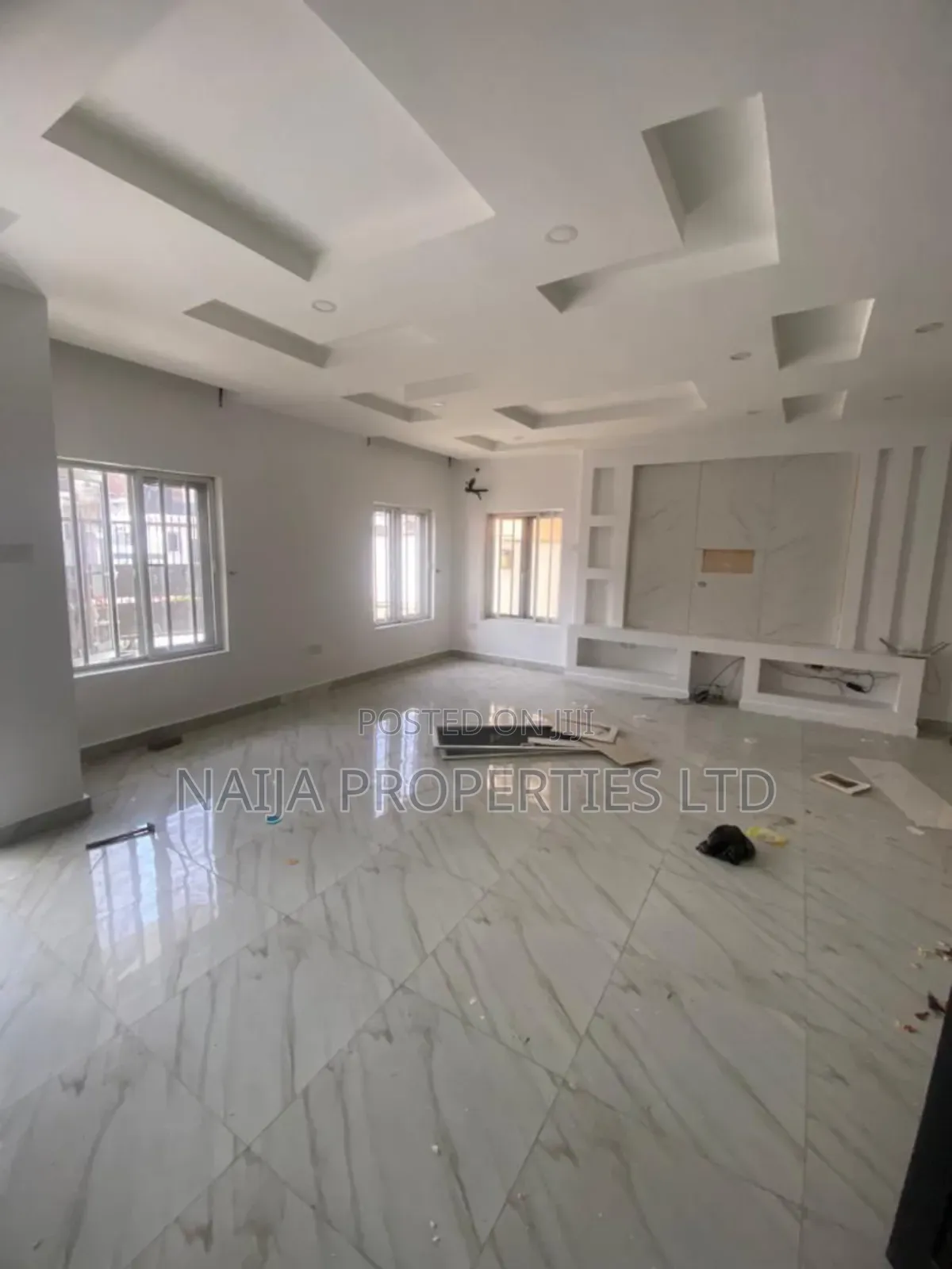 5bdrm Duplex in Osapa London for sale in Osapa london