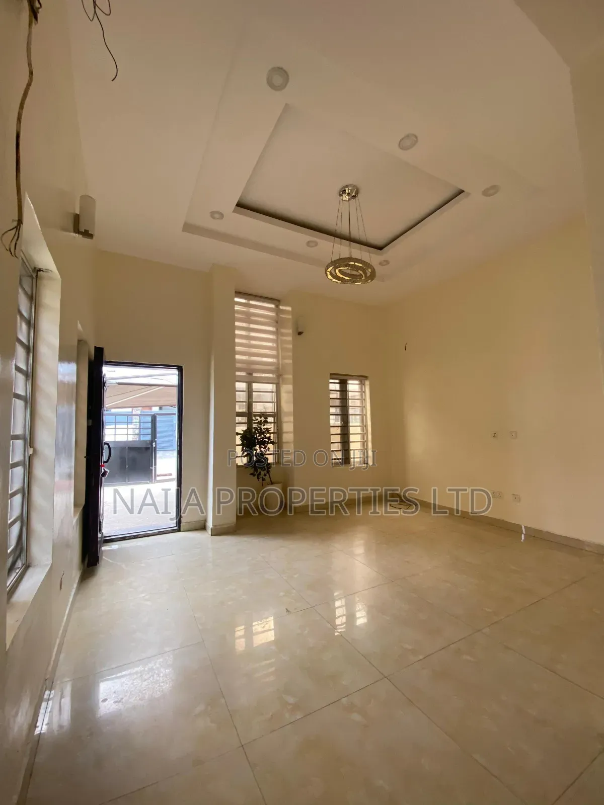 3bdrm Duplex in Chevron for rent in Chevron
