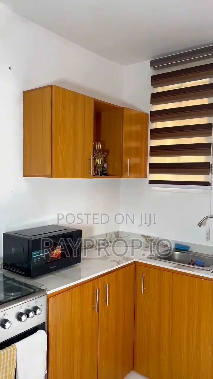 253197ko - 1 Bedroom Shortlet in Surulere in Alaka Estate